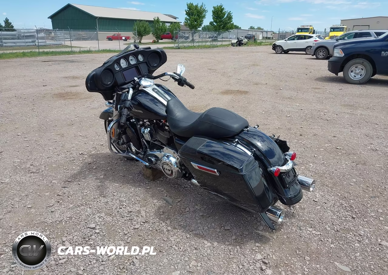 2020 Harley-Davidson Flhx VIN:1HD1KBC16LB670593 - 3