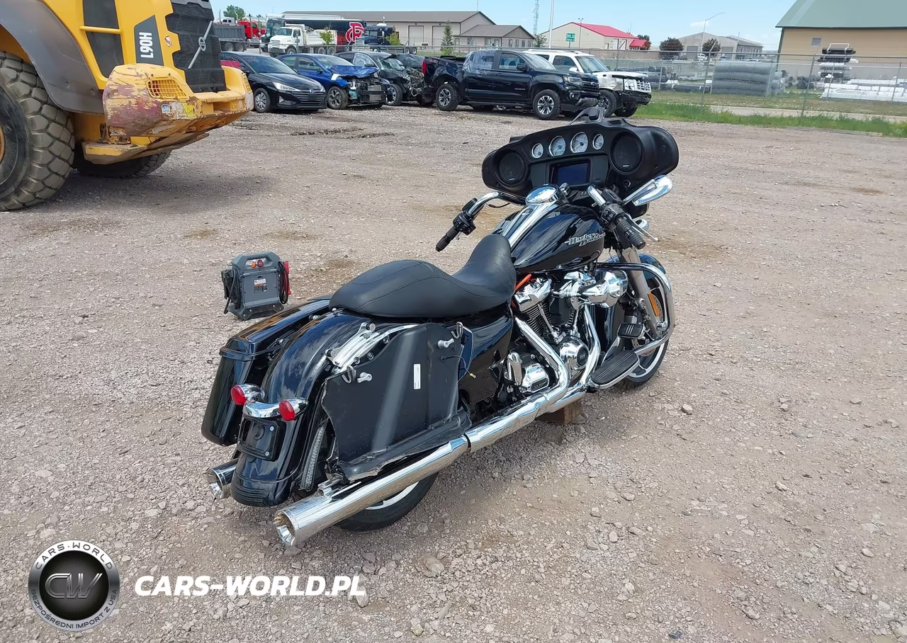2020 Harley-Davidson Flhx VIN:1HD1KBC16LB670593 - 4