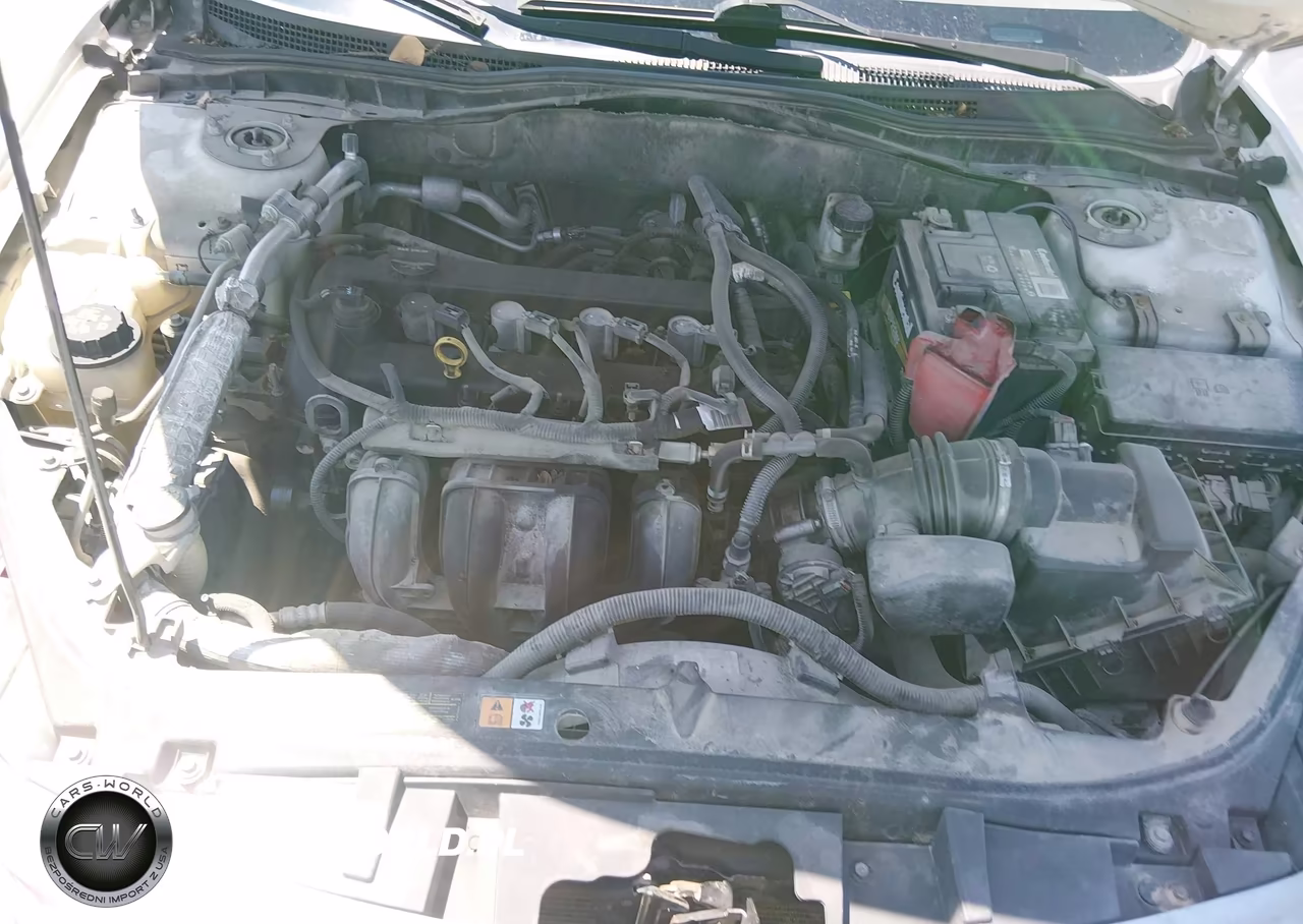 2012 Ford Fusion S VIN:3FAHP0GA6CR144014 - 10