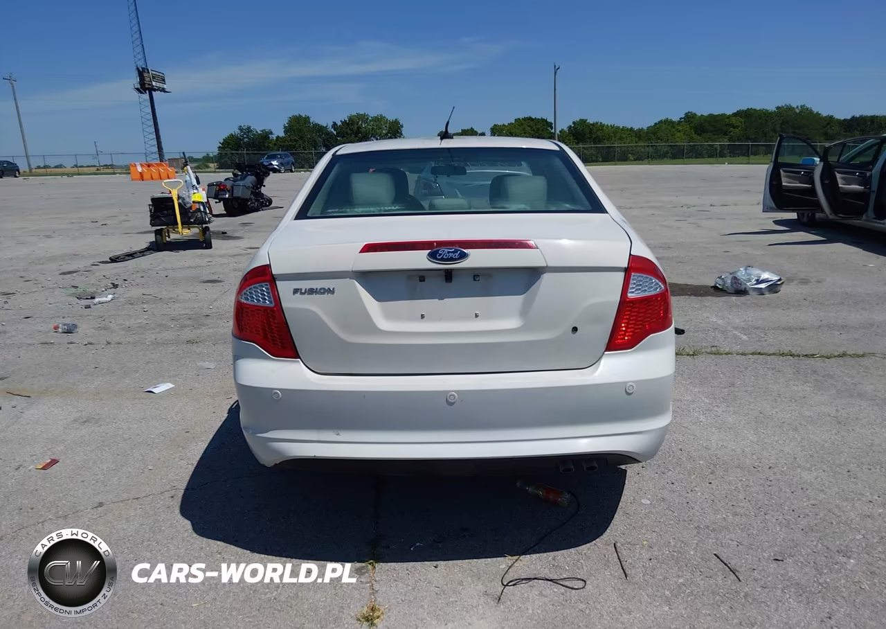 2012 Ford Fusion S VIN:3FAHP0GA6CR144014 - 17