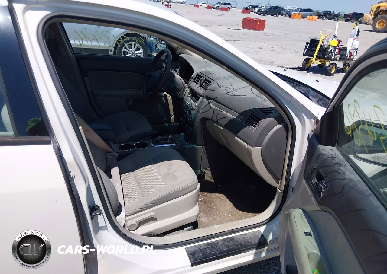 2012 Ford Fusion S VIN:3FAHP0GA6CR144014 - 5
