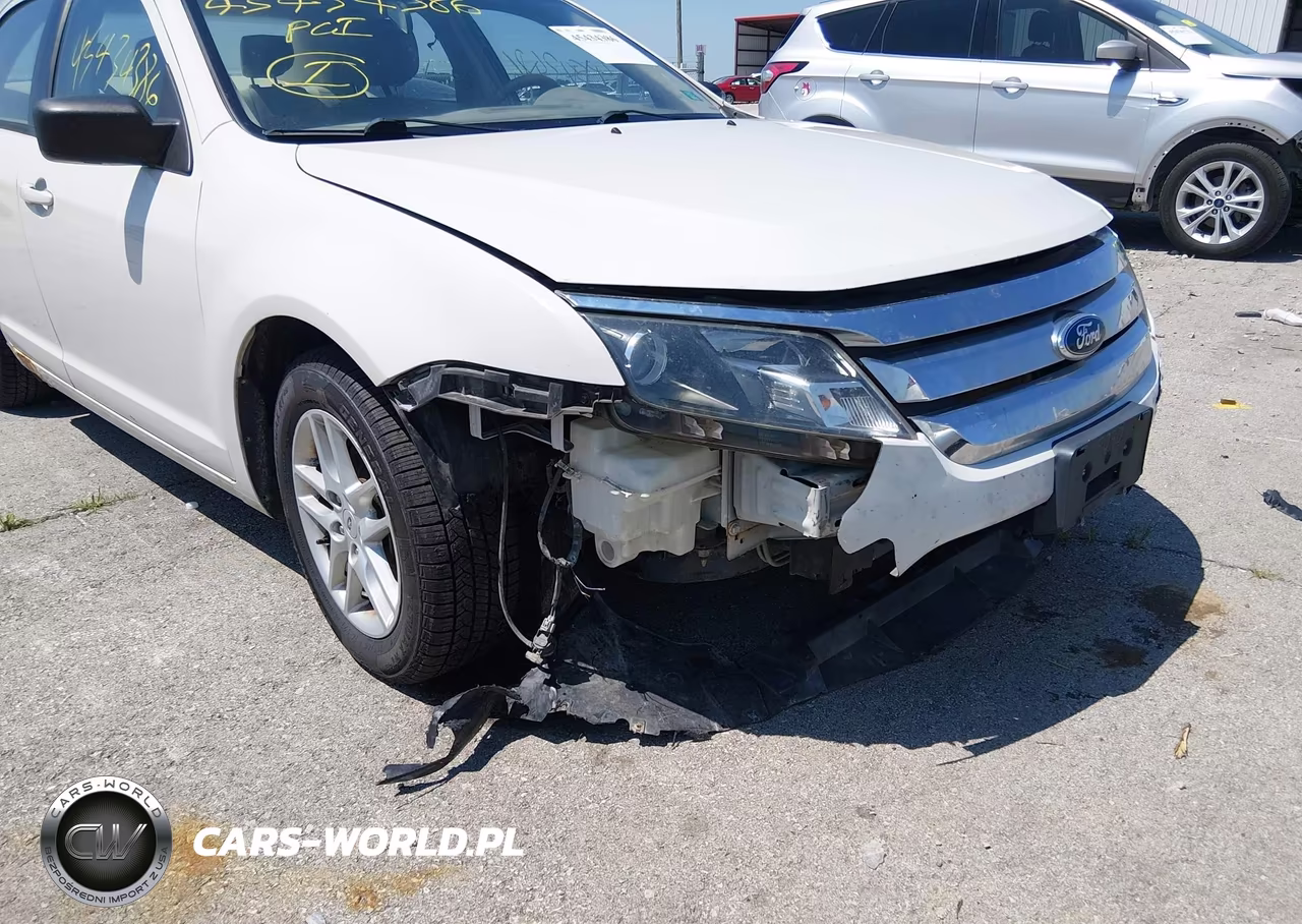 2012 Ford Fusion S VIN:3FAHP0GA6CR144014 - 6
