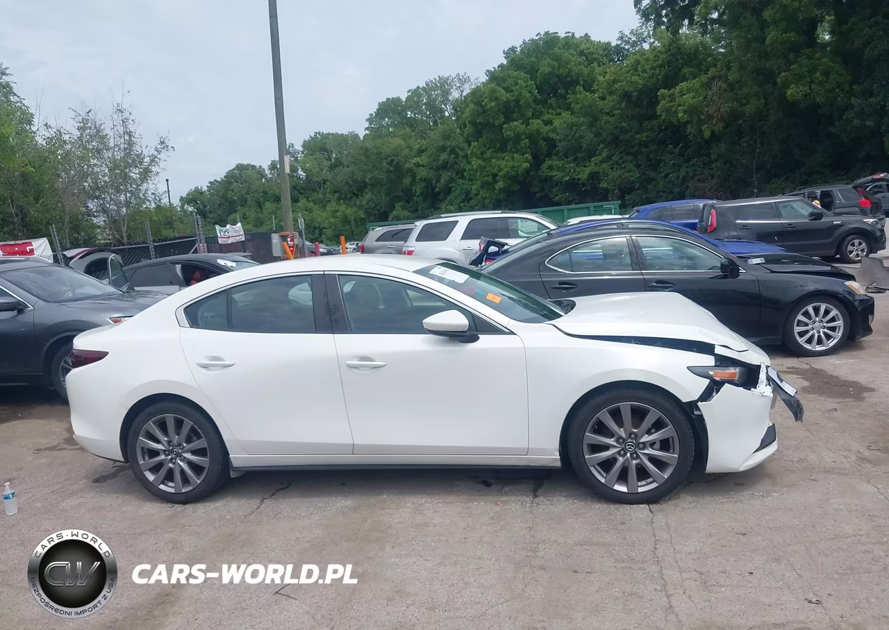 2021 Mazda Mazda3 Select VIN:JM1BPABL7M1330588 - 13