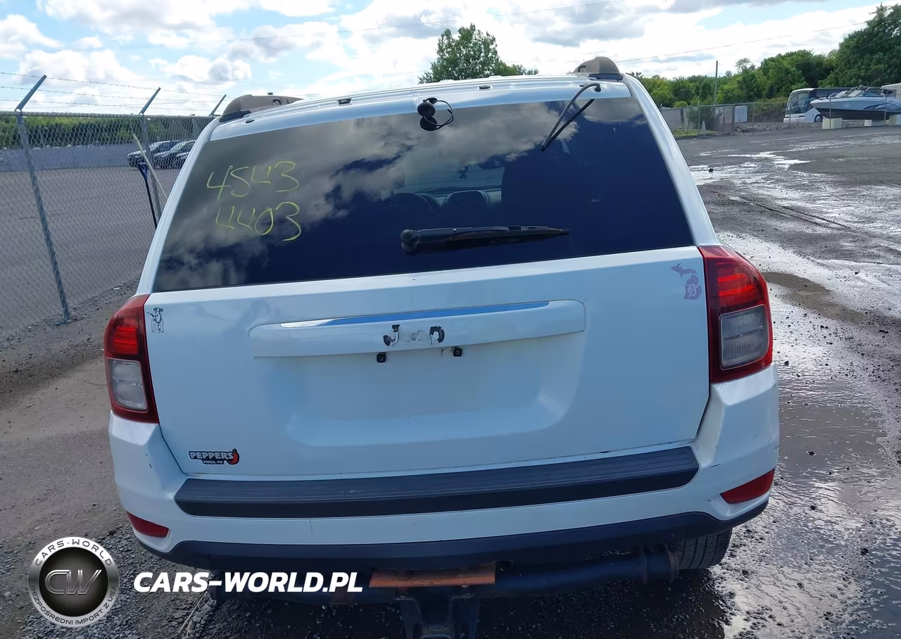 2015 Jeep Compass Sport VIN:1C4NJCBA6FD124480 - 16