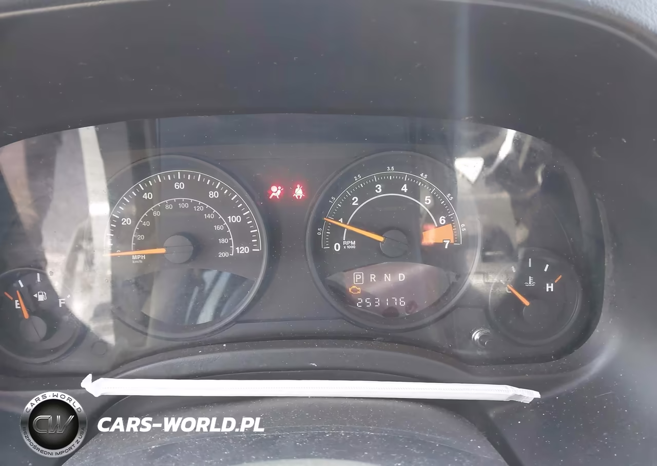 2015 Jeep Compass Sport VIN:1C4NJCBA6FD124480 - 7