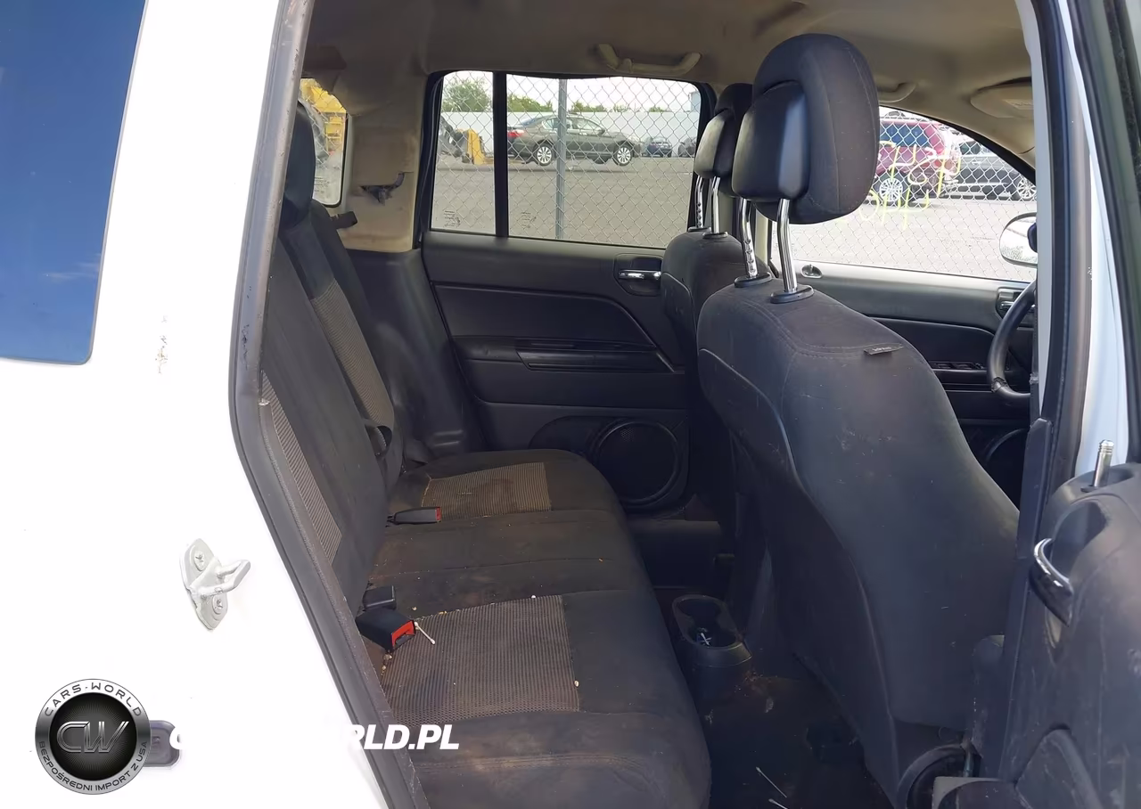 2015 Jeep Compass Sport VIN:1C4NJCBA6FD124480 - 8