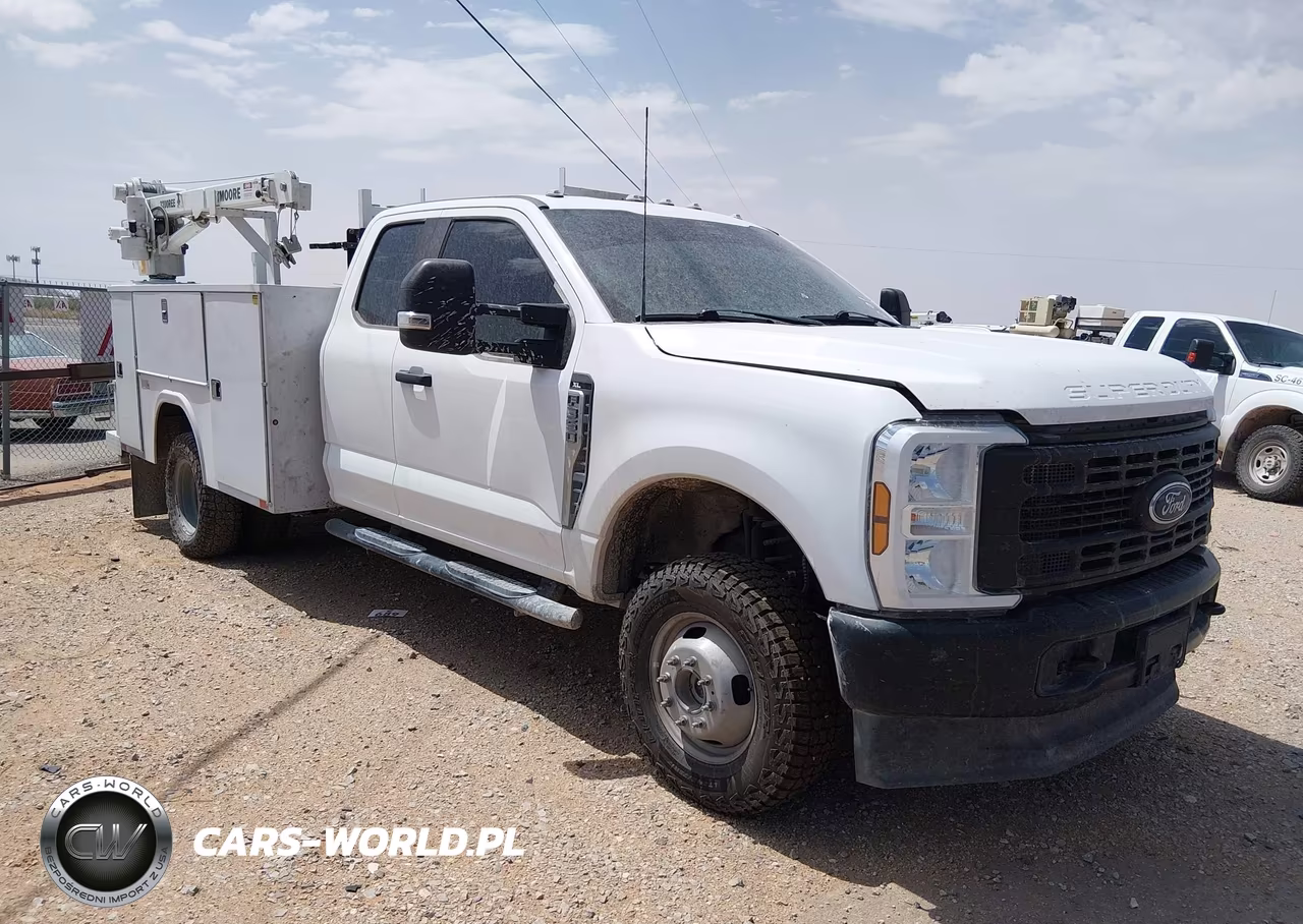 2024 Ford F-350 Chassis Lariat-Xl-Xlt – zdjęcie 1 z 15
