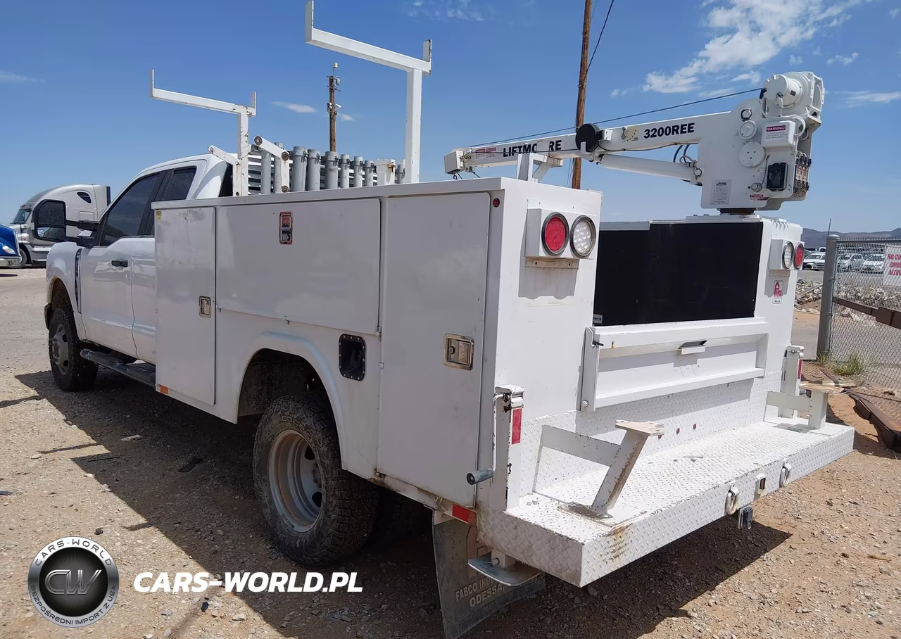 2024 Ford F-350 Chassis Lariat-Xl-Xlt VIN:1FD8X3HN6REE69055 - 3