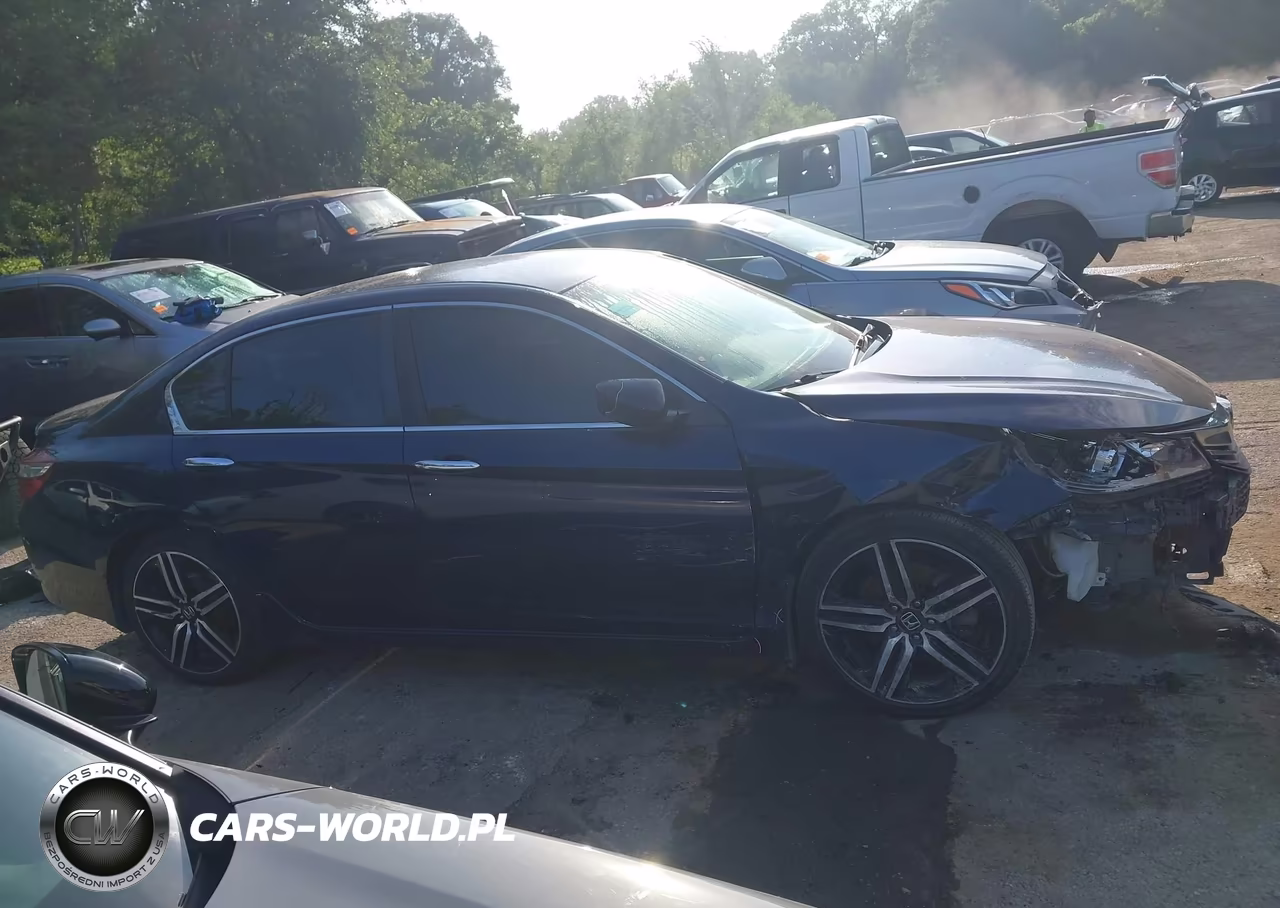 2017 Honda Accord Sport VIN:1HGCR2F59HA235943 - 14