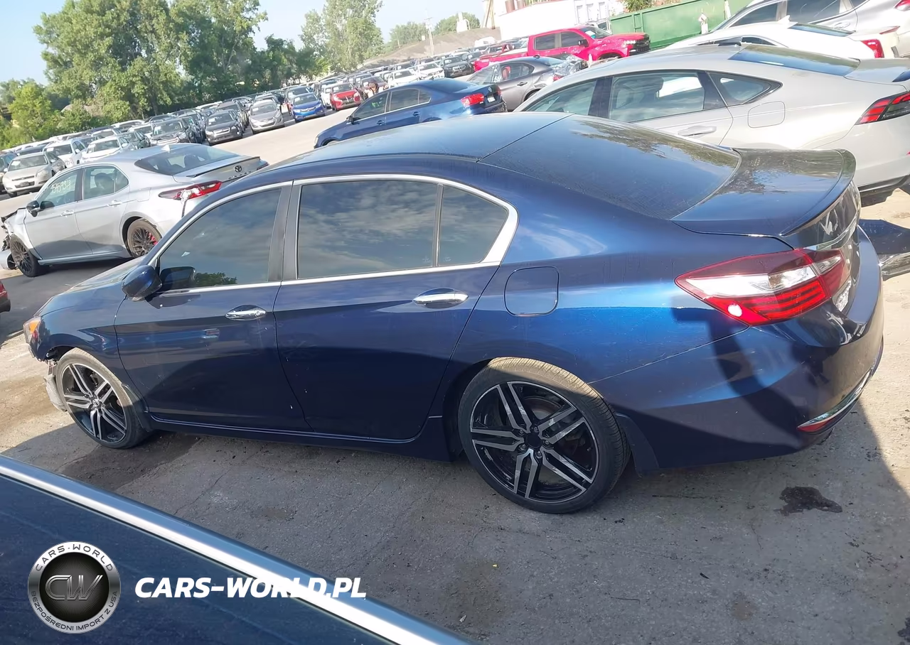 2017 Honda Accord Sport VIN:1HGCR2F59HA235943 - 15