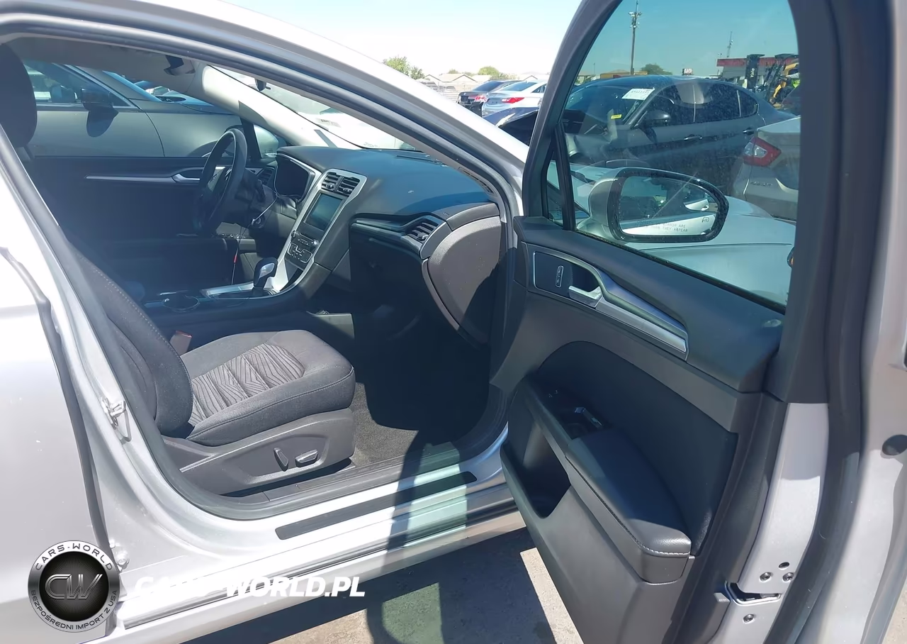 2016 Ford Fusion Se VIN:3FA6P0H7XGR115633 - 5