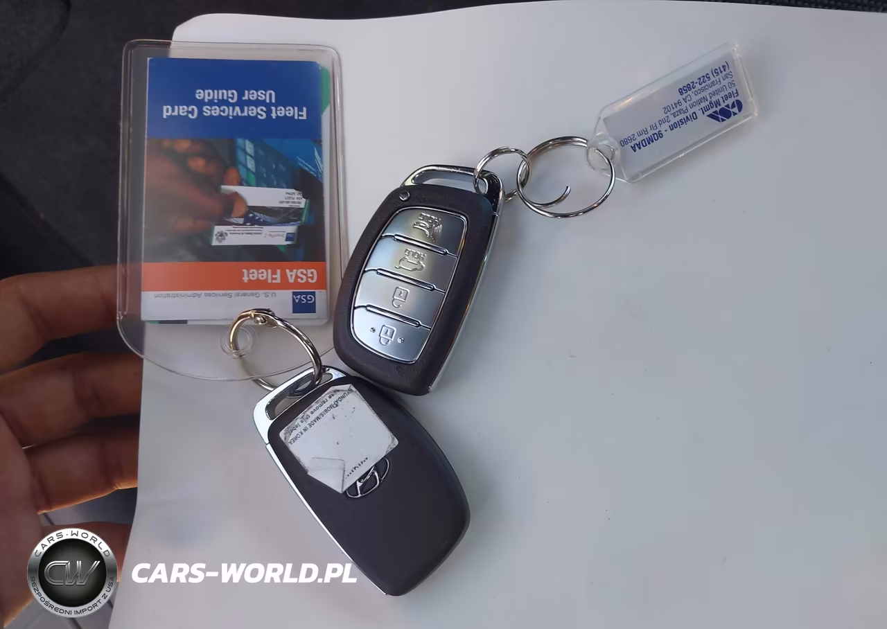 2019 Hyundai Ioniq Hybrid Blue VIN:KMHC65LC7KU158566 - 11
