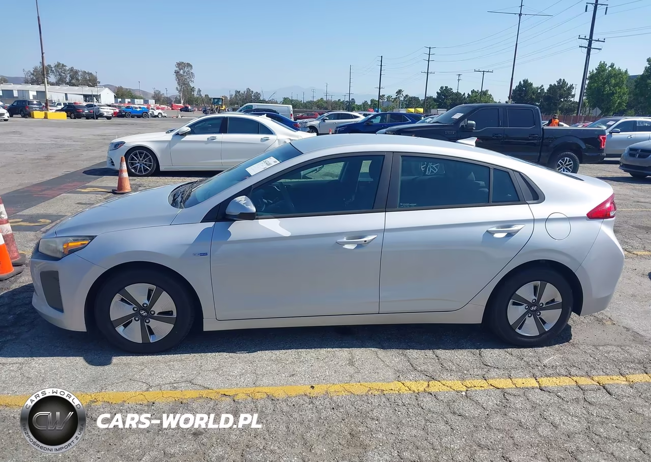 2019 Hyundai Ioniq Hybrid Blue VIN:KMHC65LC7KU158566 - 14