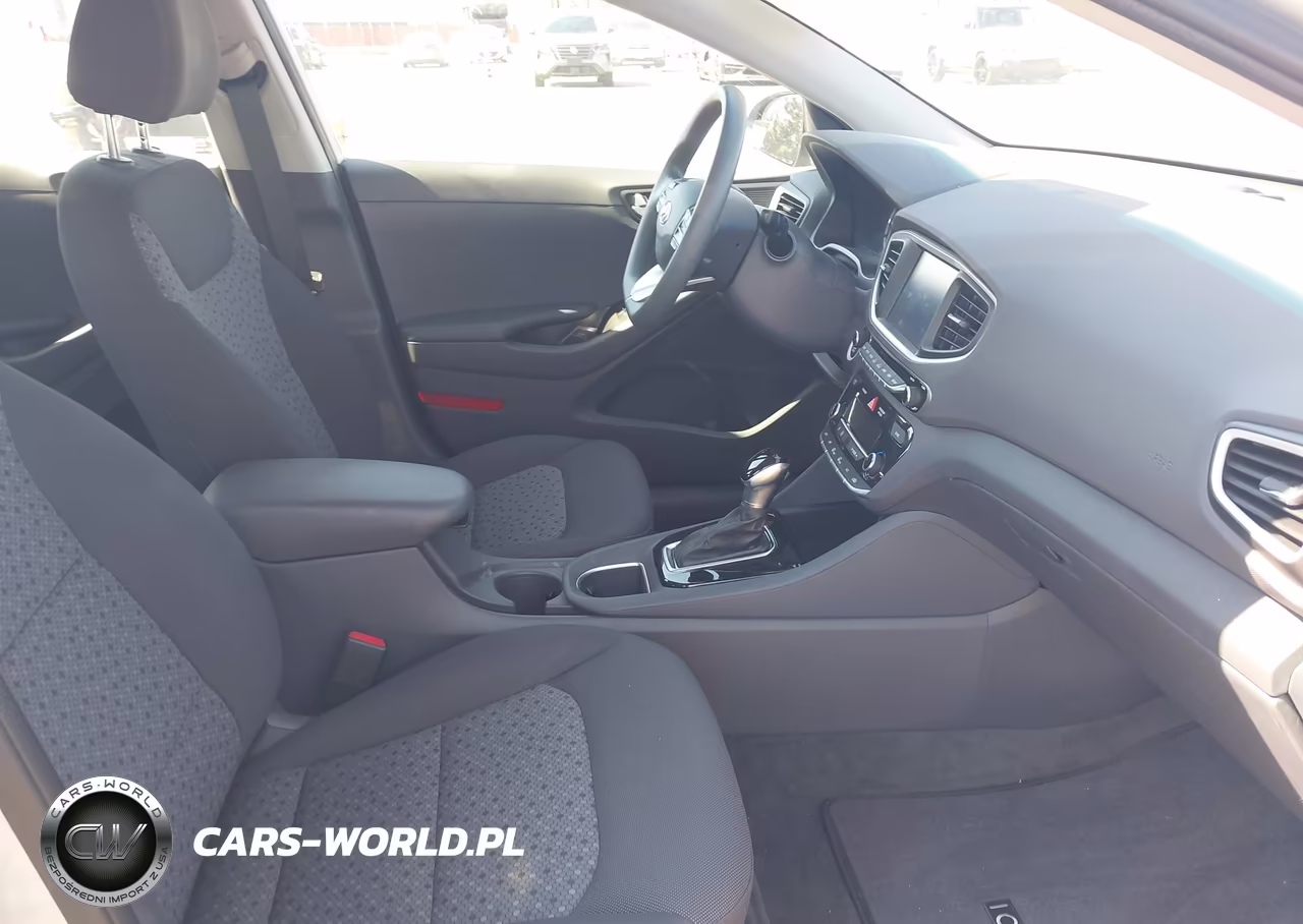 2019 Hyundai Ioniq Hybrid Blue VIN:KMHC65LC7KU158566 - 5