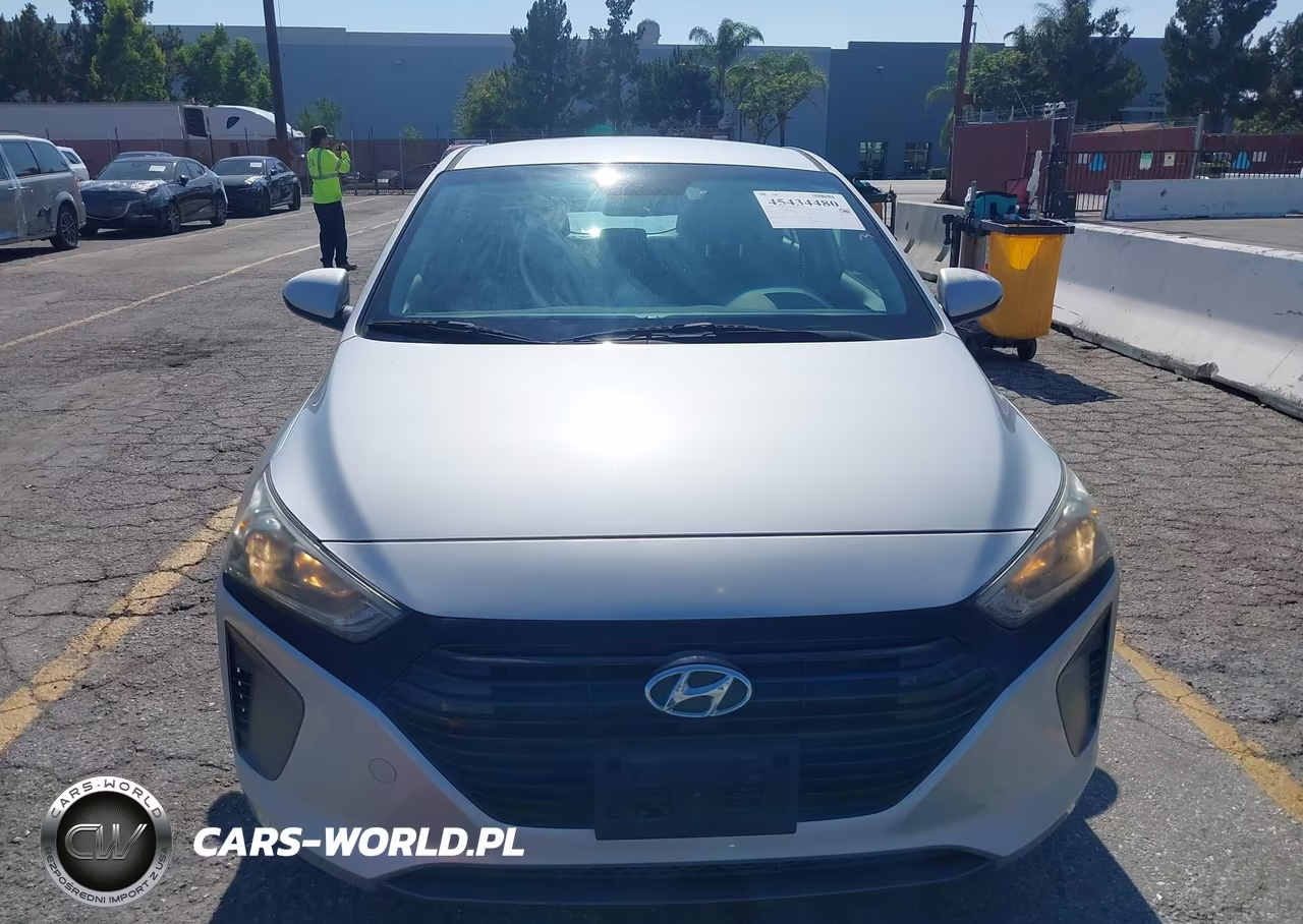2019 Hyundai Ioniq Hybrid Blue VIN:KMHC65LC7KU158566 - 6