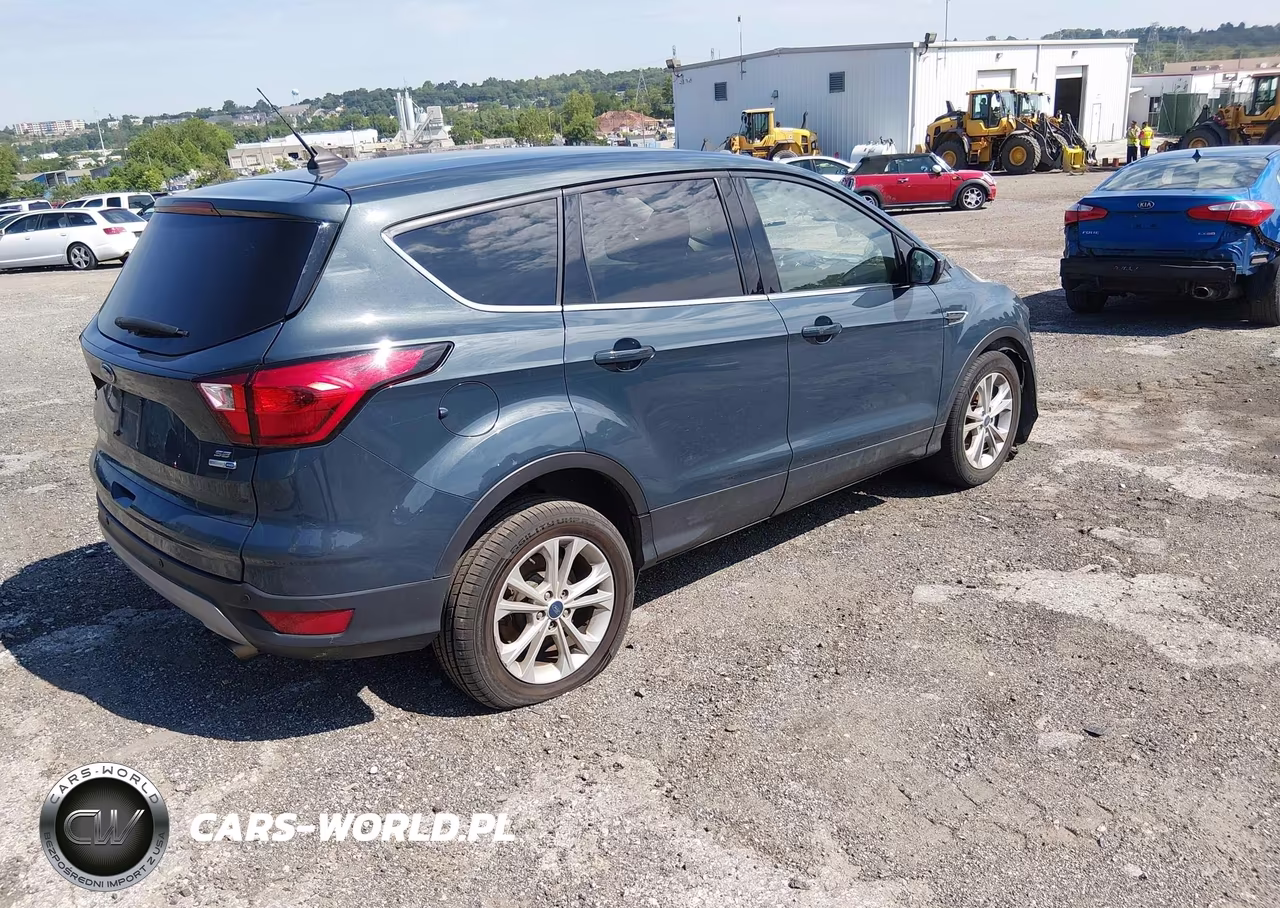 2019 Ford Escape Se VIN:1FMCU9GDXKUB96924 - 2