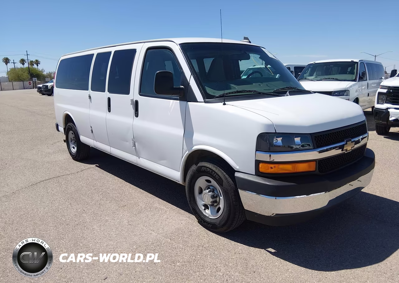 2017 Chevrolet Express 3500 Lt