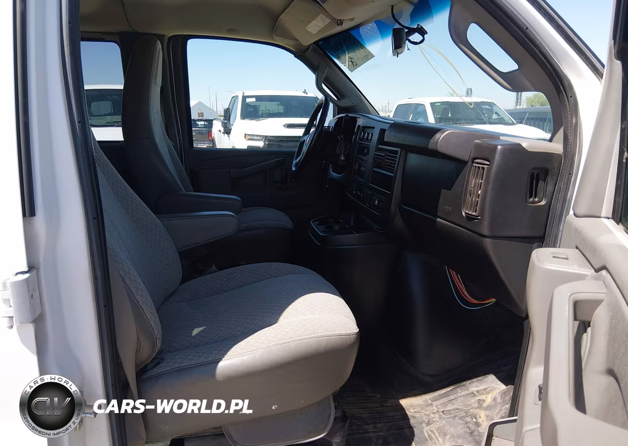 2017 Chevrolet Express 3500 Lt VIN:1GAZGPFF9H1226222 - 5