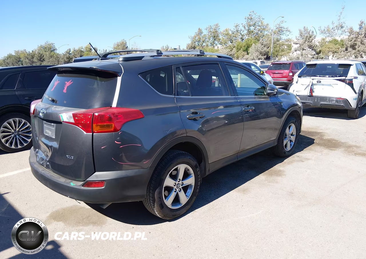 2015 Toyota Rav4 Xle VIN:JTMWFREV9FJ047287 - 4