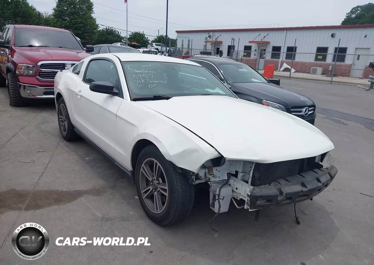 2011 Ford Mustang V6-V6 Premium