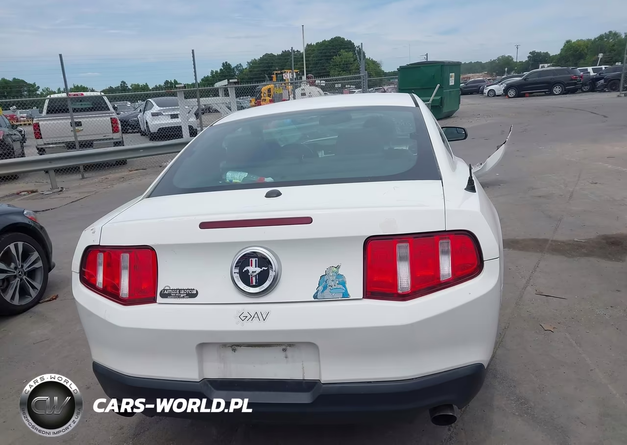 2011 Ford Mustang V6-V6 Premium VIN:1ZVBP8AM8B5166029 - 17
