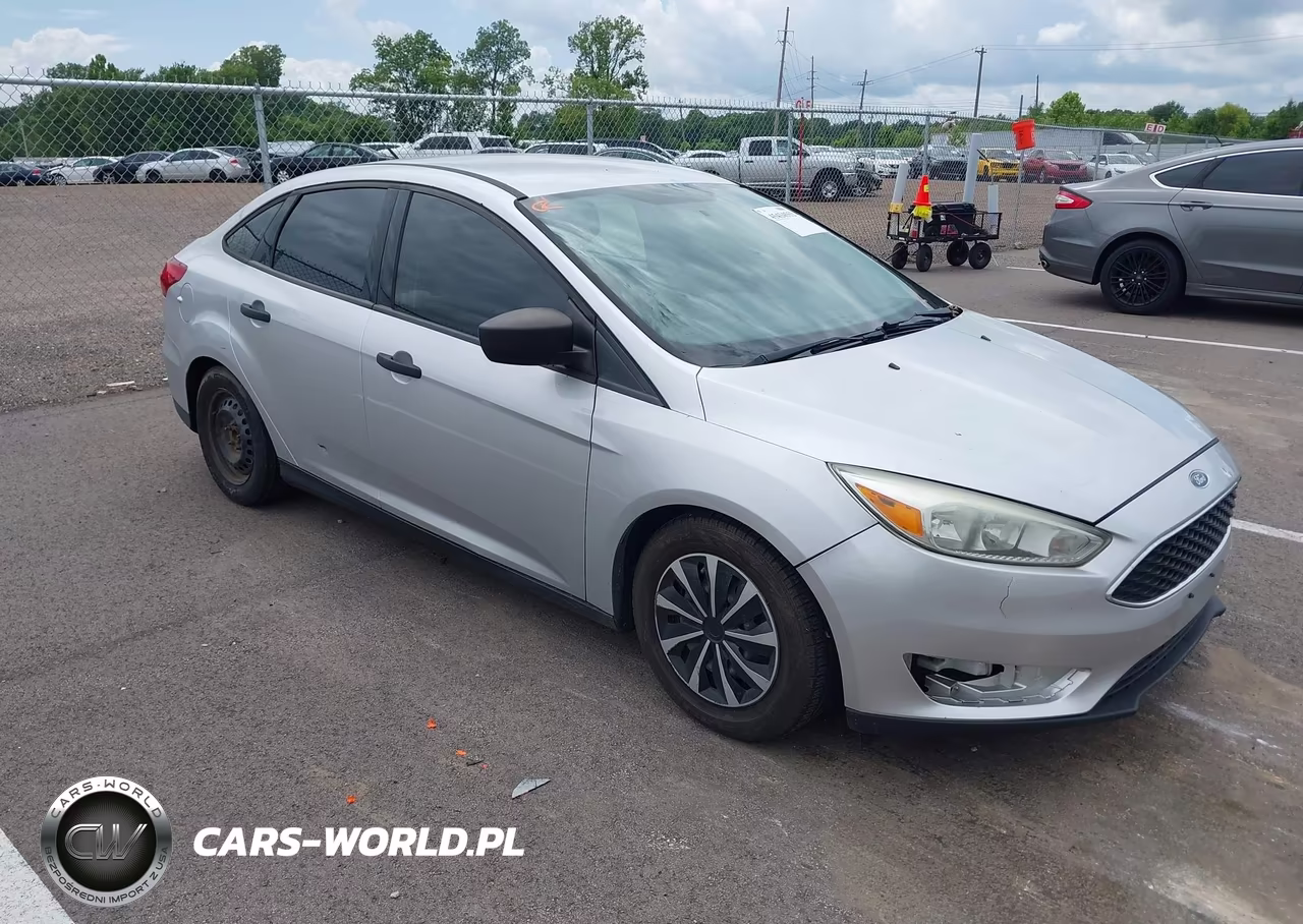 2015 Ford Focus S – zdjęcie 1 z 13