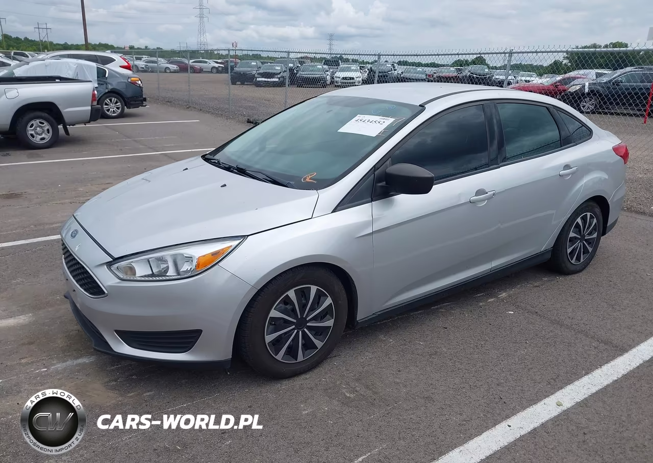 2015 Ford Focus S VIN:1FADP3E29FL219707 - 2