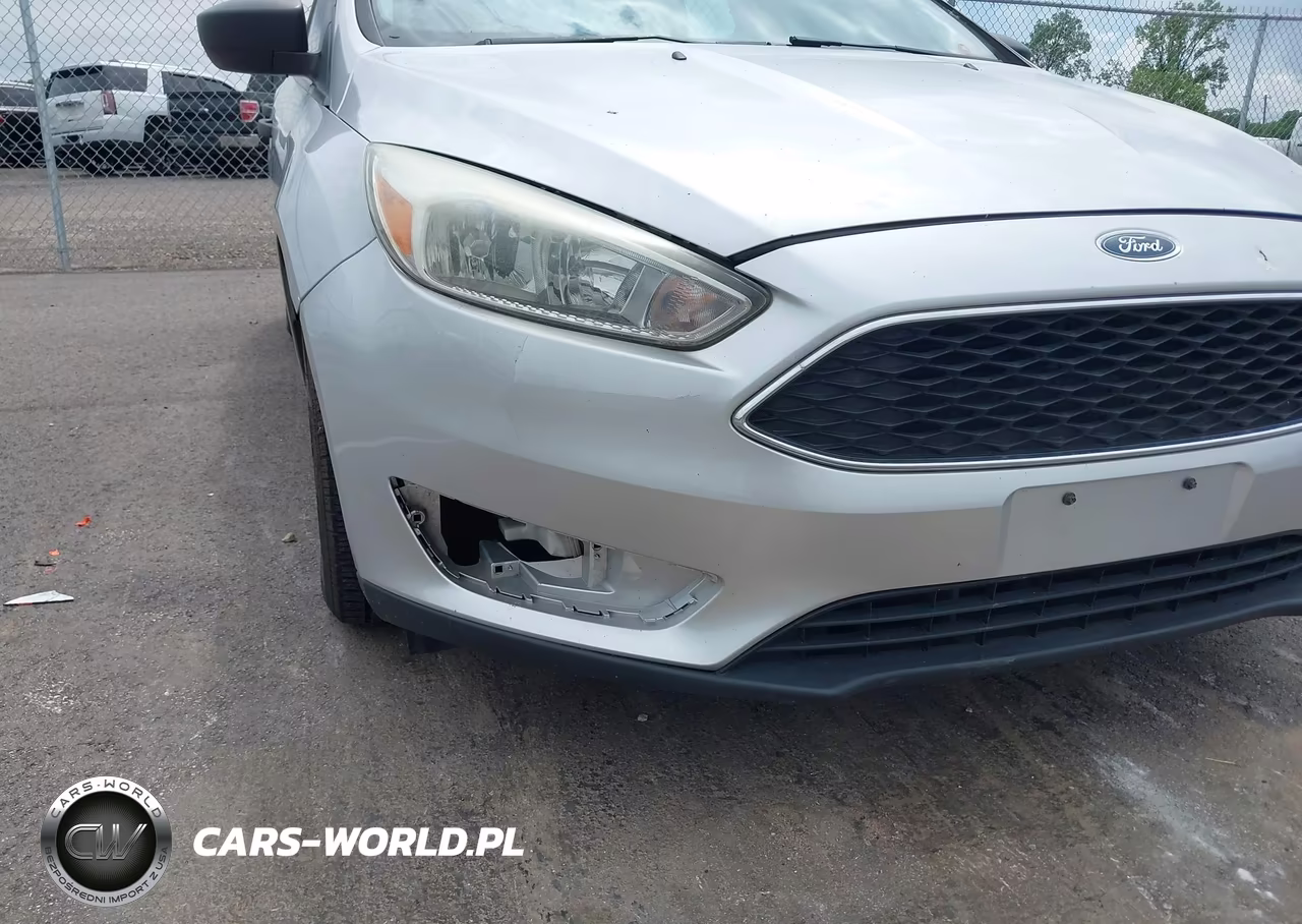 2015 Ford Focus S VIN:1FADP3E29FL219707 - 6