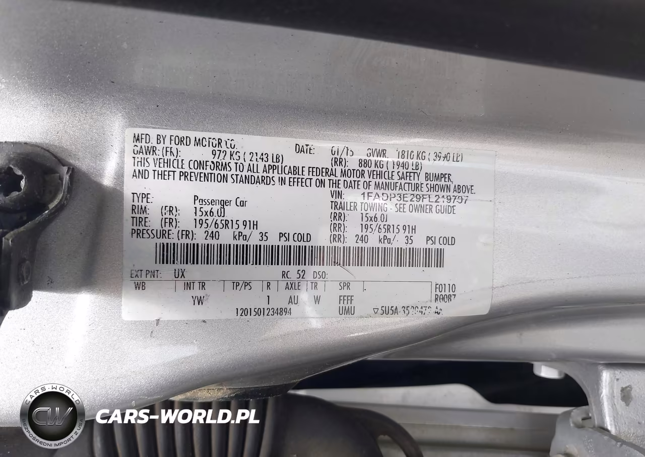 2015 Ford Focus S VIN:1FADP3E29FL219707 - 9