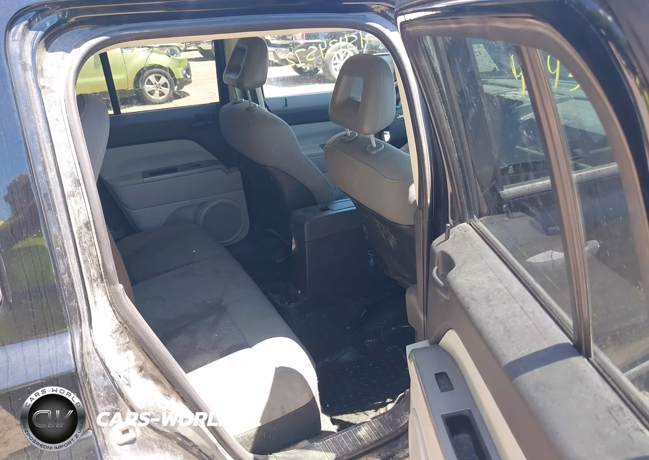 2007 Jeep Patriot Sport VIN:1J8FF28W37D362977 - 8