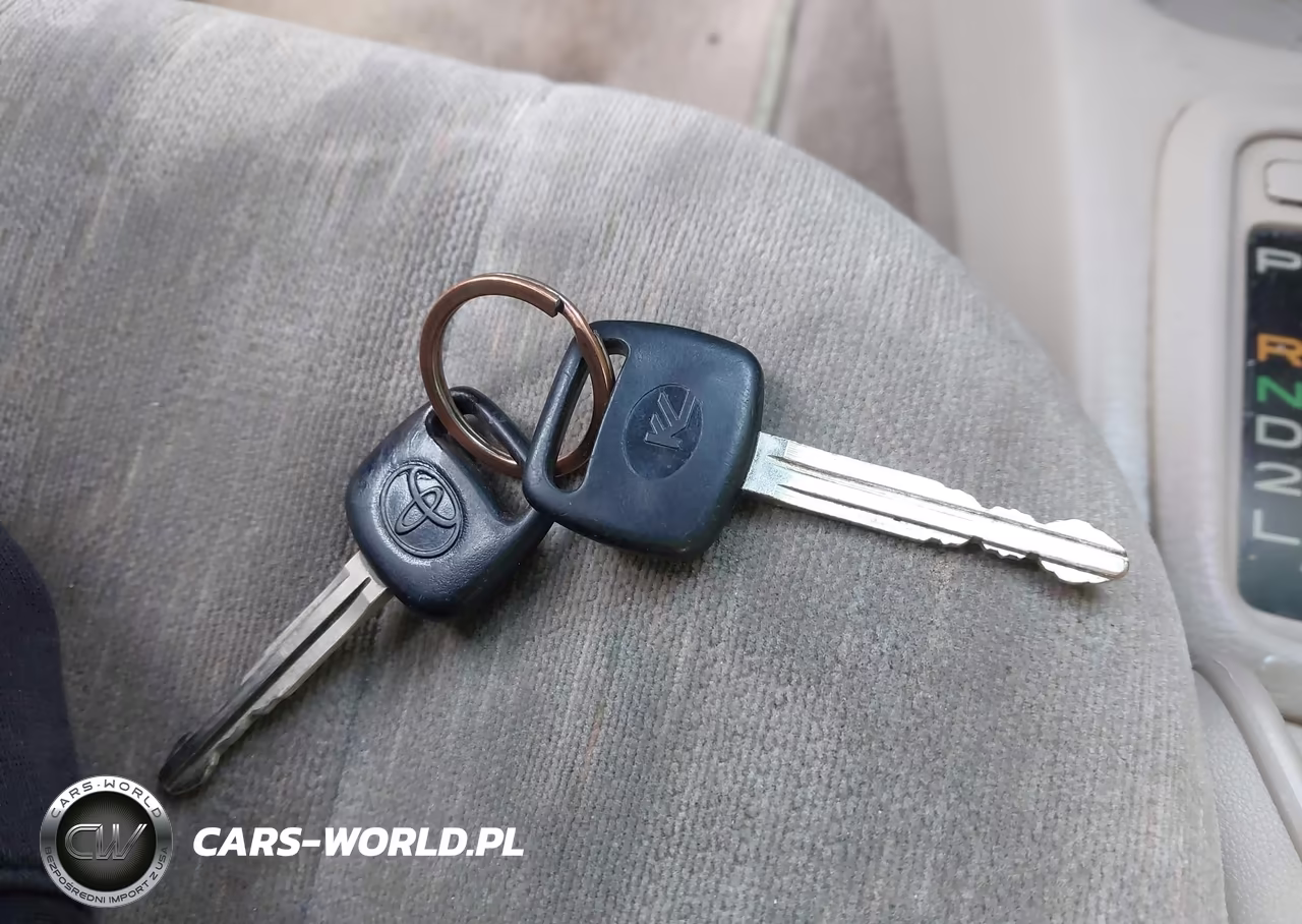 1999 Toyota Corolla Le VIN:2T1BR12E9XC187560 - 11