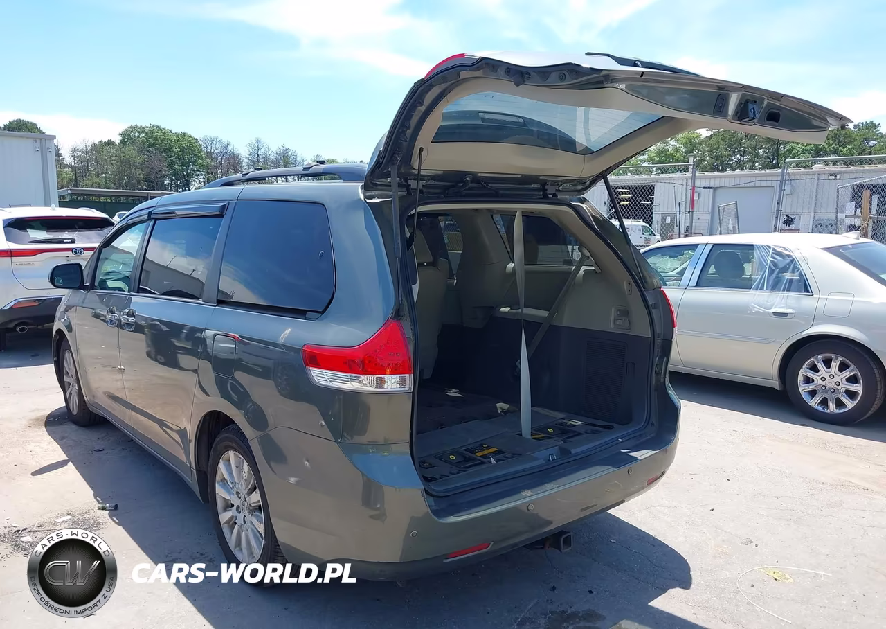 2011 Toyota Sienna Xle VIN:5TDDK3DC7BS026094 - 3