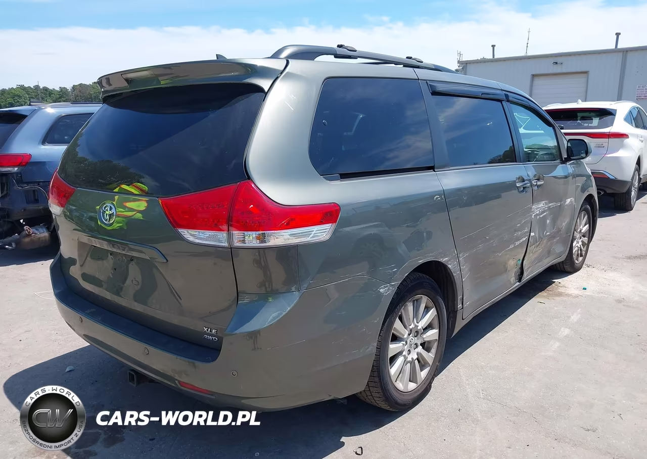 2011 Toyota Sienna Xle VIN:5TDDK3DC7BS026094 - 4