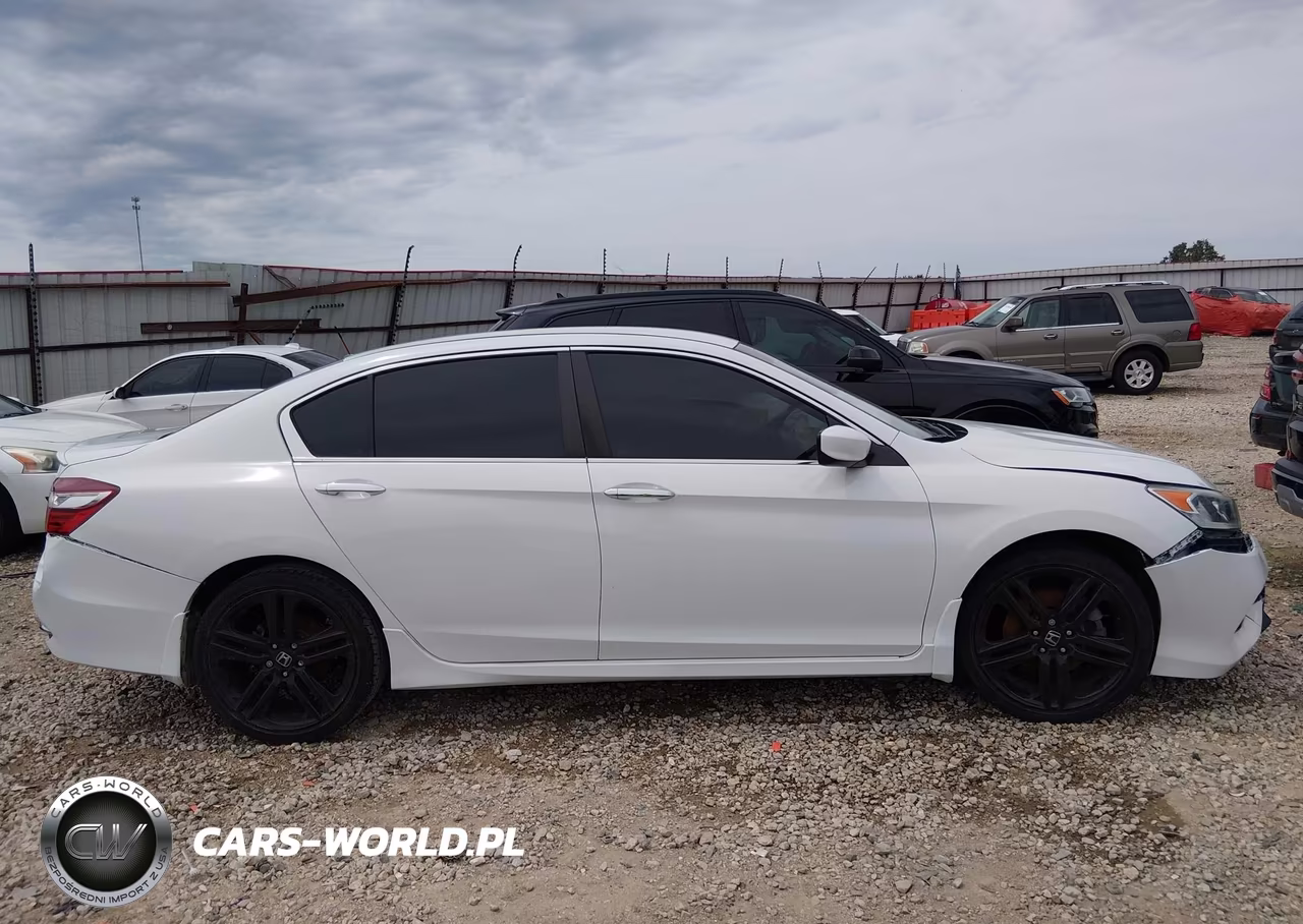 2016 Honda Accord Sport VIN:1HGCR2F58GA186023 - 13