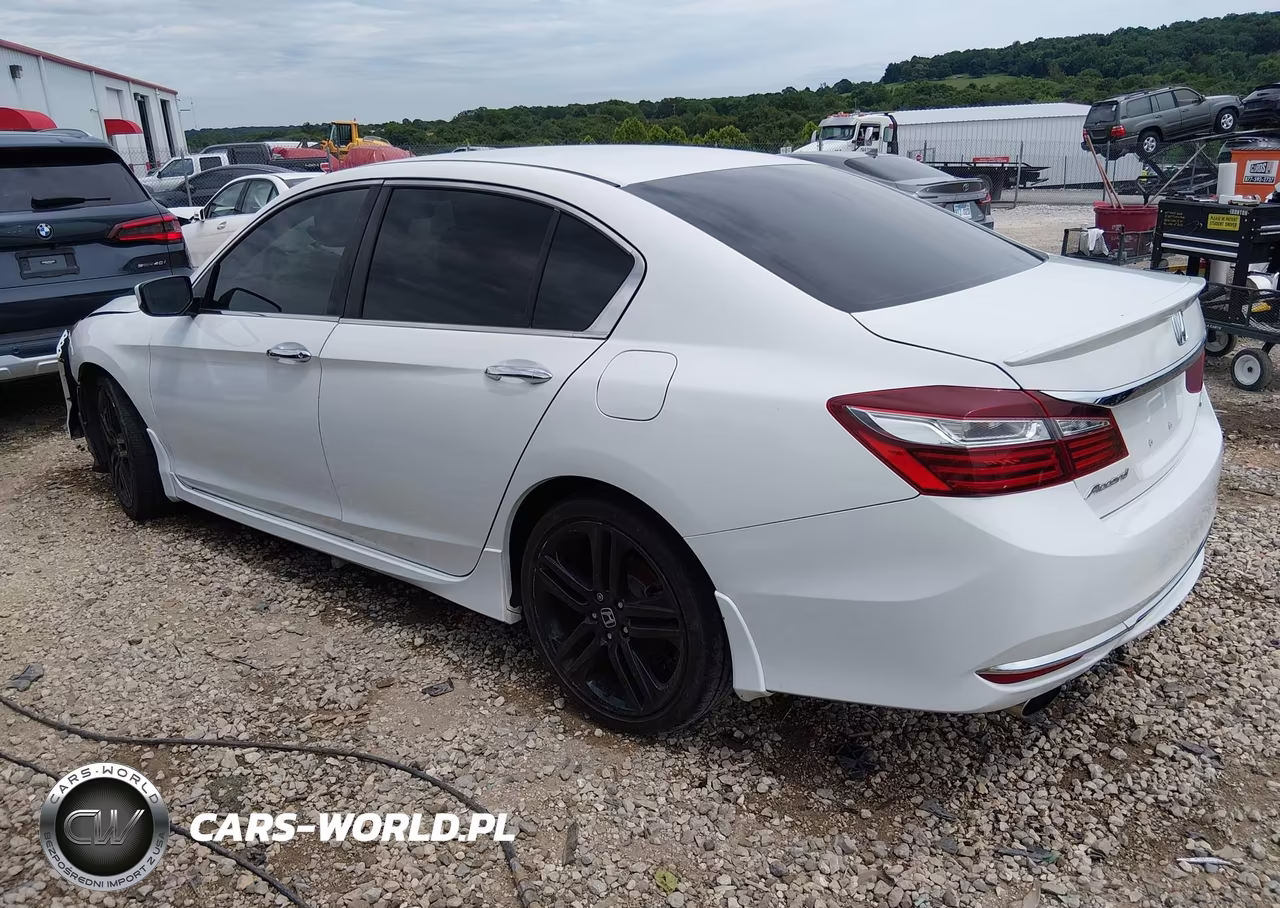 2016 Honda Accord Sport VIN:1HGCR2F58GA186023 - 3
