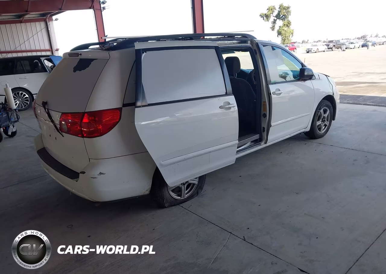 2009 Toyota Sienna Le VIN:5TDZK23C79S243446 - 4