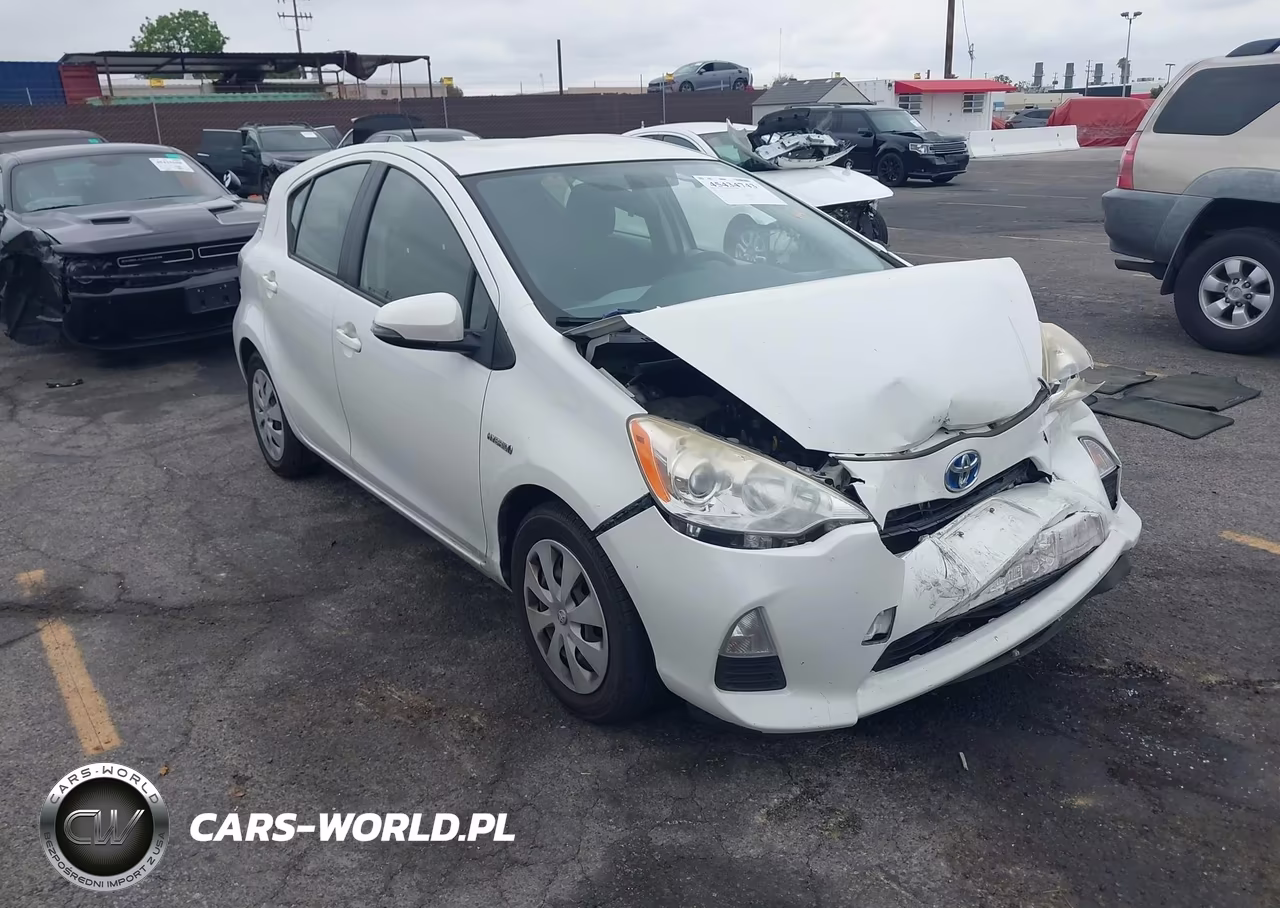 2012 Toyota Prius C Three – zdjęcie 1 z 16