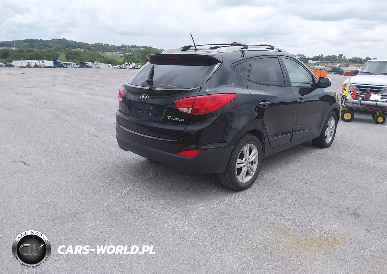 2012 Hyundai Tucson Gls VIN:KM8JU3AC6CU377914 - 4