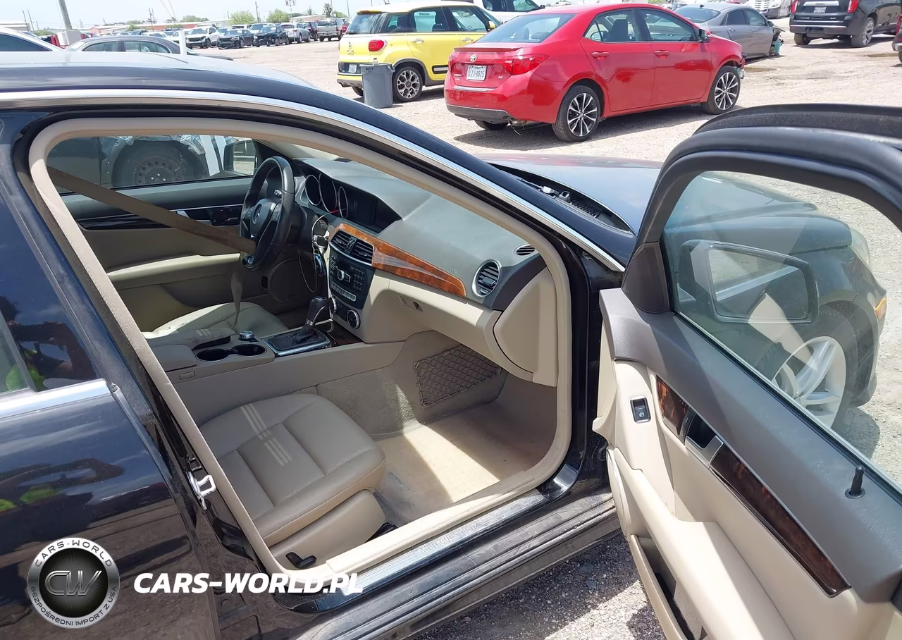 2014 Mercedes-Benz C 250 Sport VIN:WDDGF4HB1ER315053 - 5