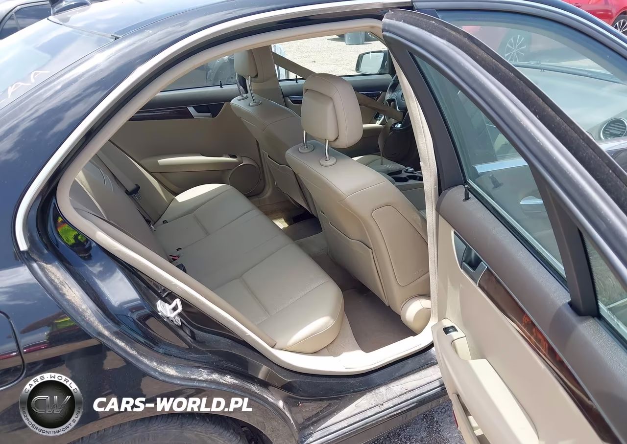 2014 Mercedes-Benz C 250 Sport VIN:WDDGF4HB1ER315053 - 8