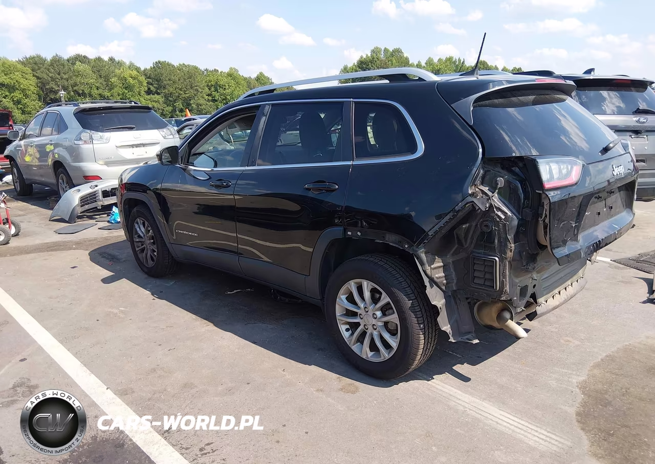 2019 Jeep Cherokee Latitude Fwd VIN:1C4PJLCB2KD423104 - 3