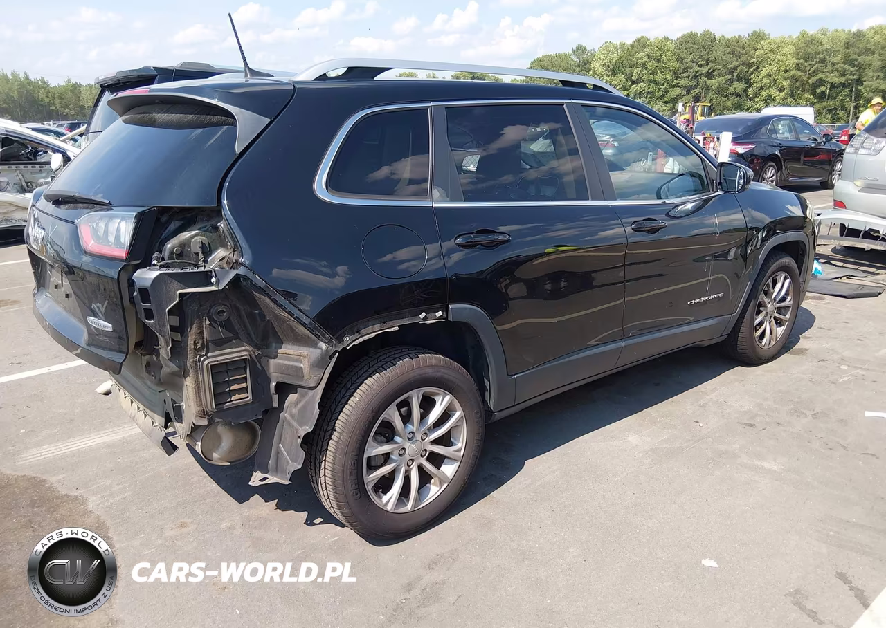 2019 Jeep Cherokee Latitude Fwd VIN:1C4PJLCB2KD423104 - 4