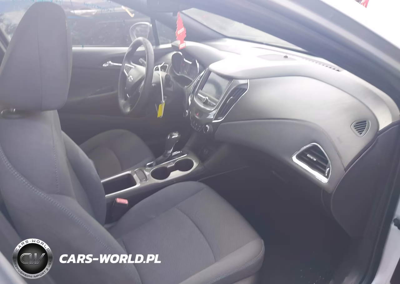 2019 Chevrolet Cruze Lt VIN:3G1BE6SM0KS603824 - 5