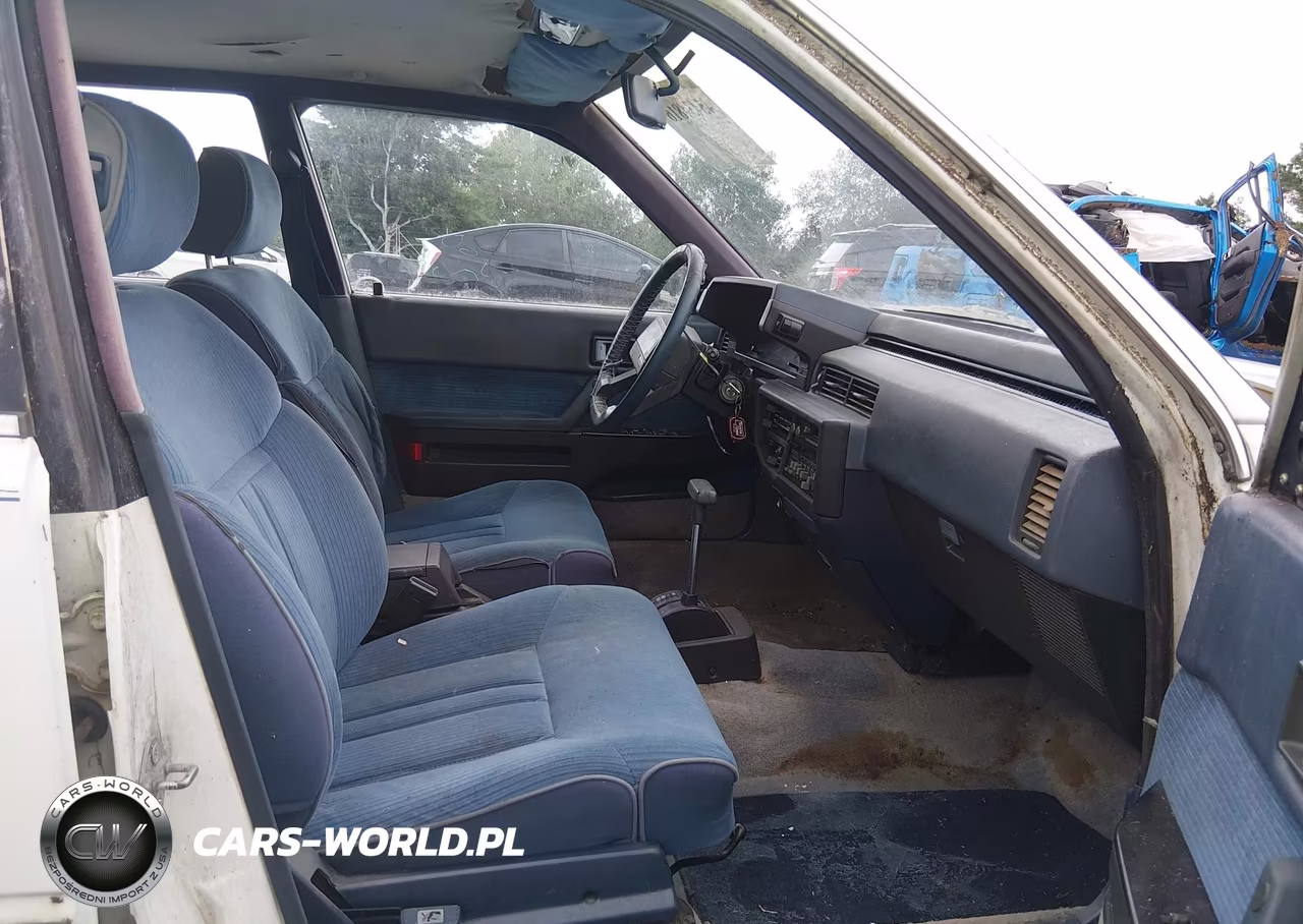 1983 Toyota Camry Le VIN:JT2SV16E1D0018721 - 5