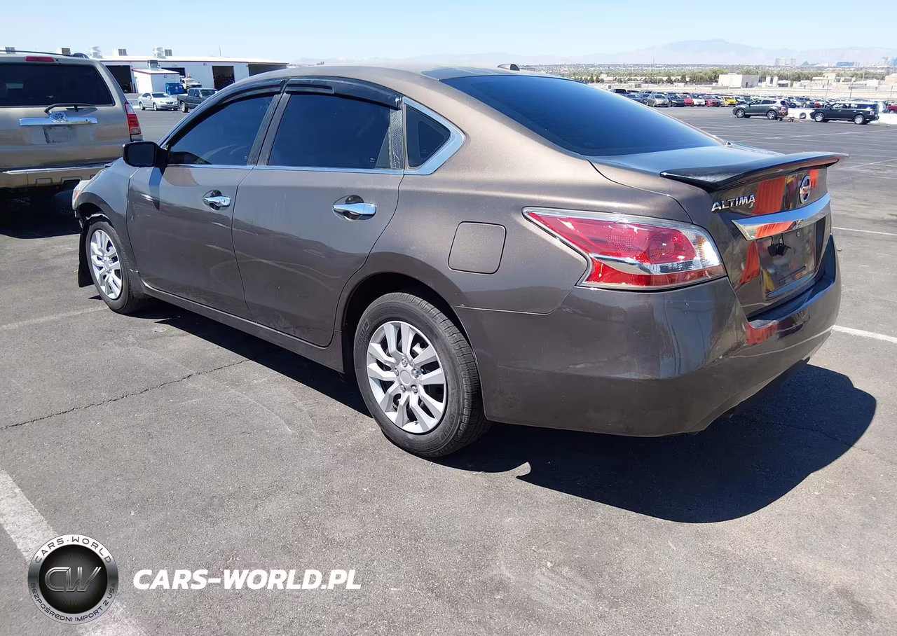 2015 Nissan Altima 2.5 S VIN:1N4AL3AP9FN880044 - 3
