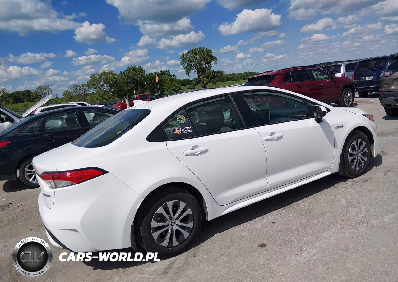 2021 Toyota Corolla Hybrid Le VIN:JTDEAMDE3MJ022042 - 4