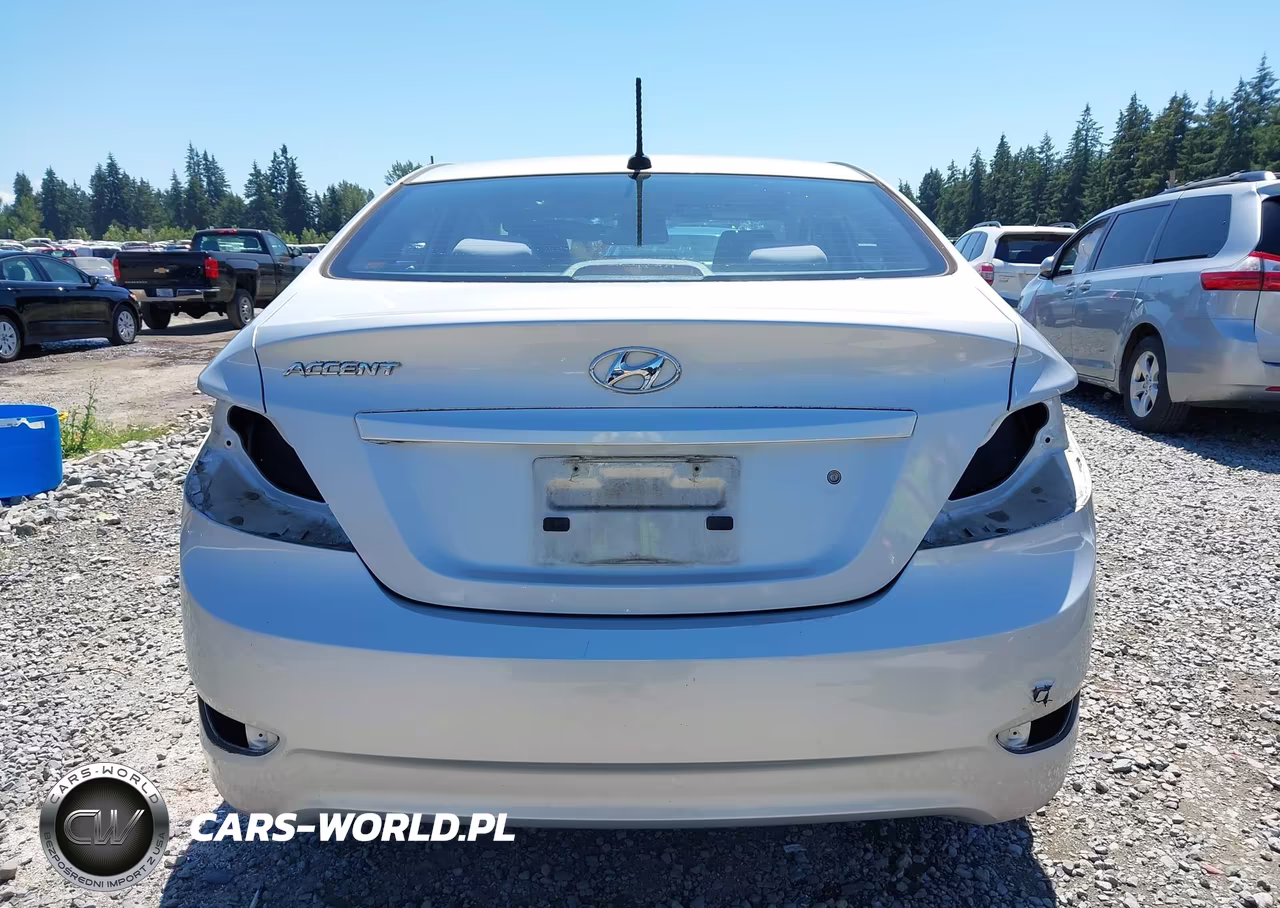 2013 Hyundai Accent Gls VIN:KMHCT4AE9DU305996 - 17