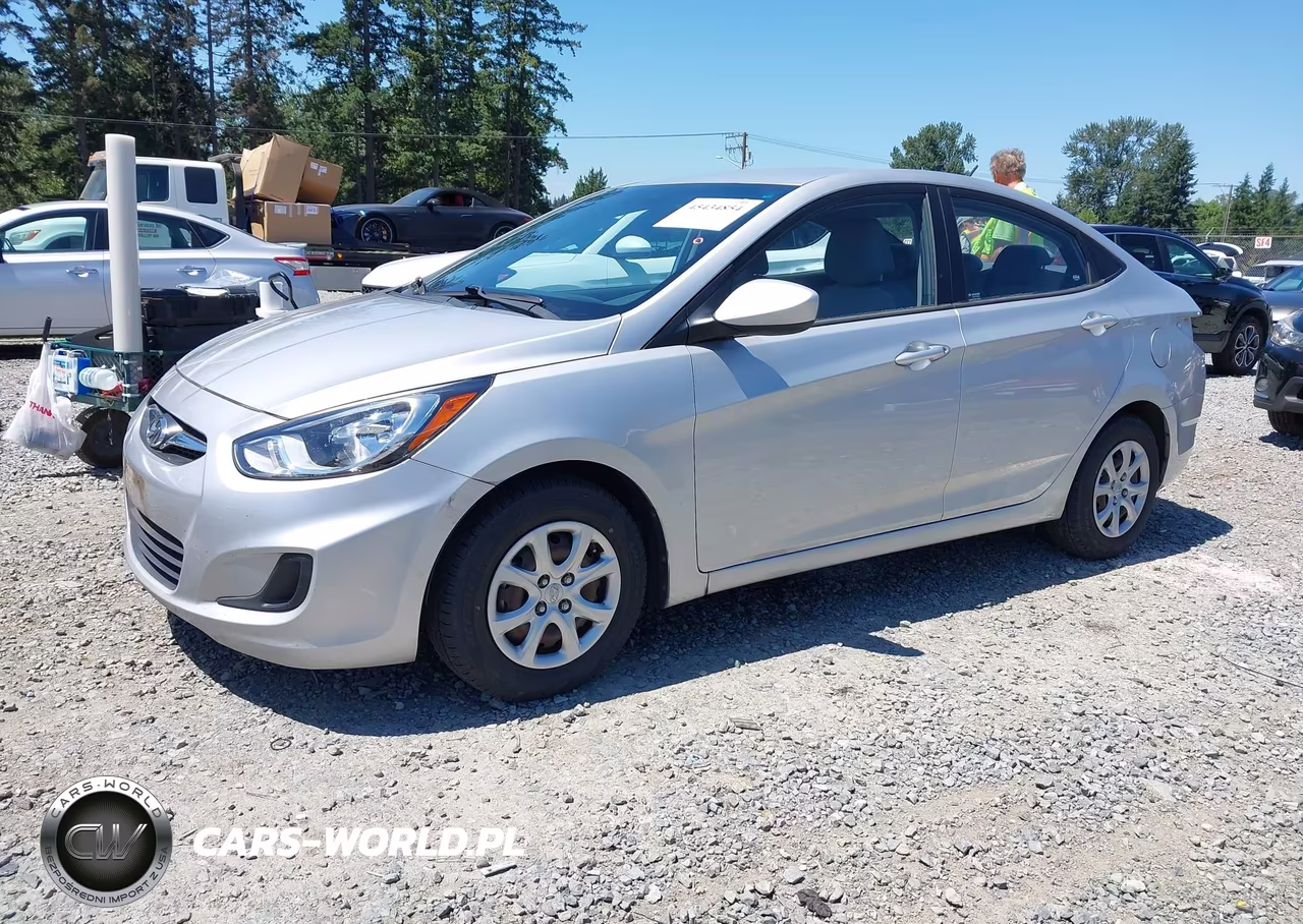 2013 Hyundai Accent Gls VIN:KMHCT4AE9DU305996 - 2