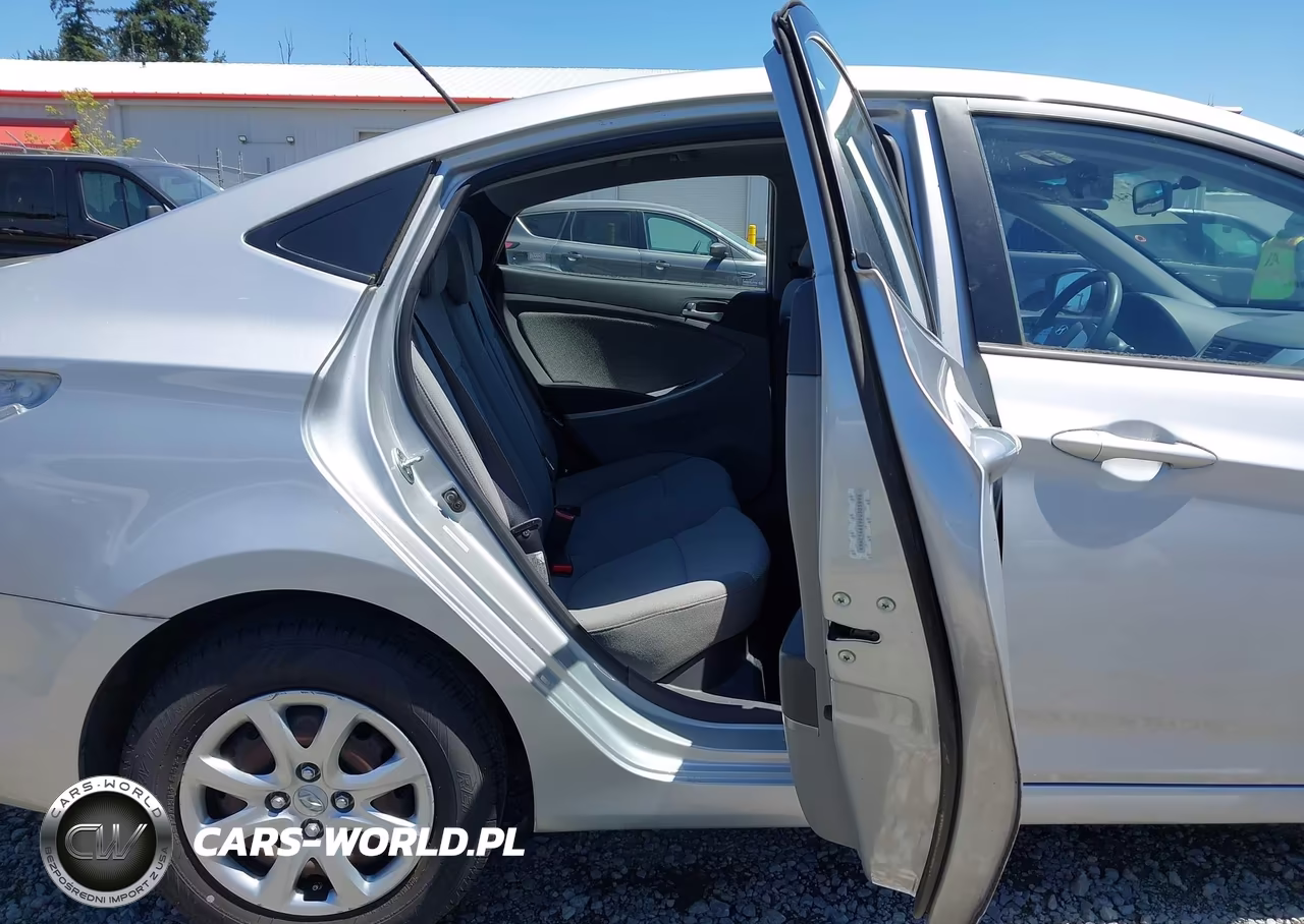 2013 Hyundai Accent Gls VIN:KMHCT4AE9DU305996 - 8