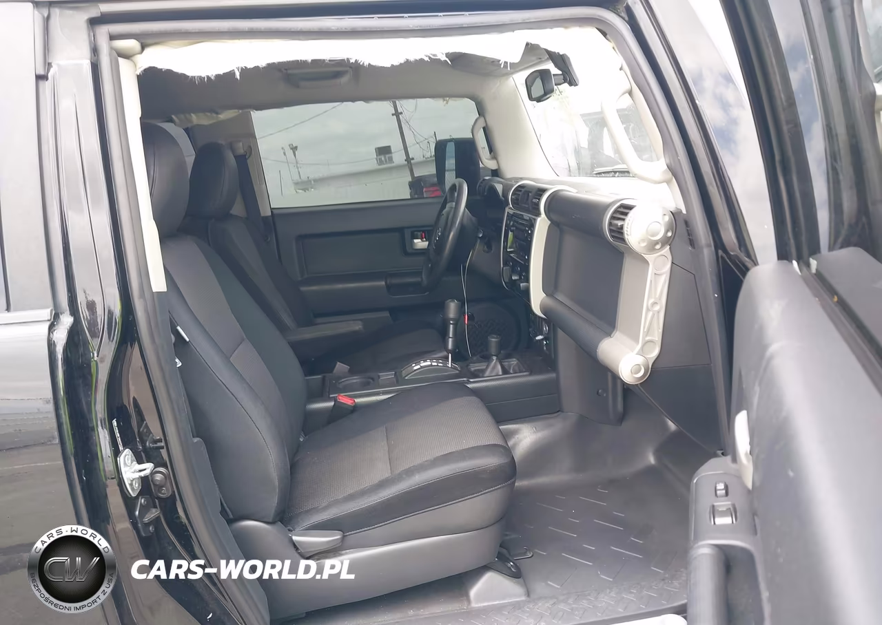 2010 Toyota Fj Cruiser VIN:JTEBU4BF3AK079798 - 5